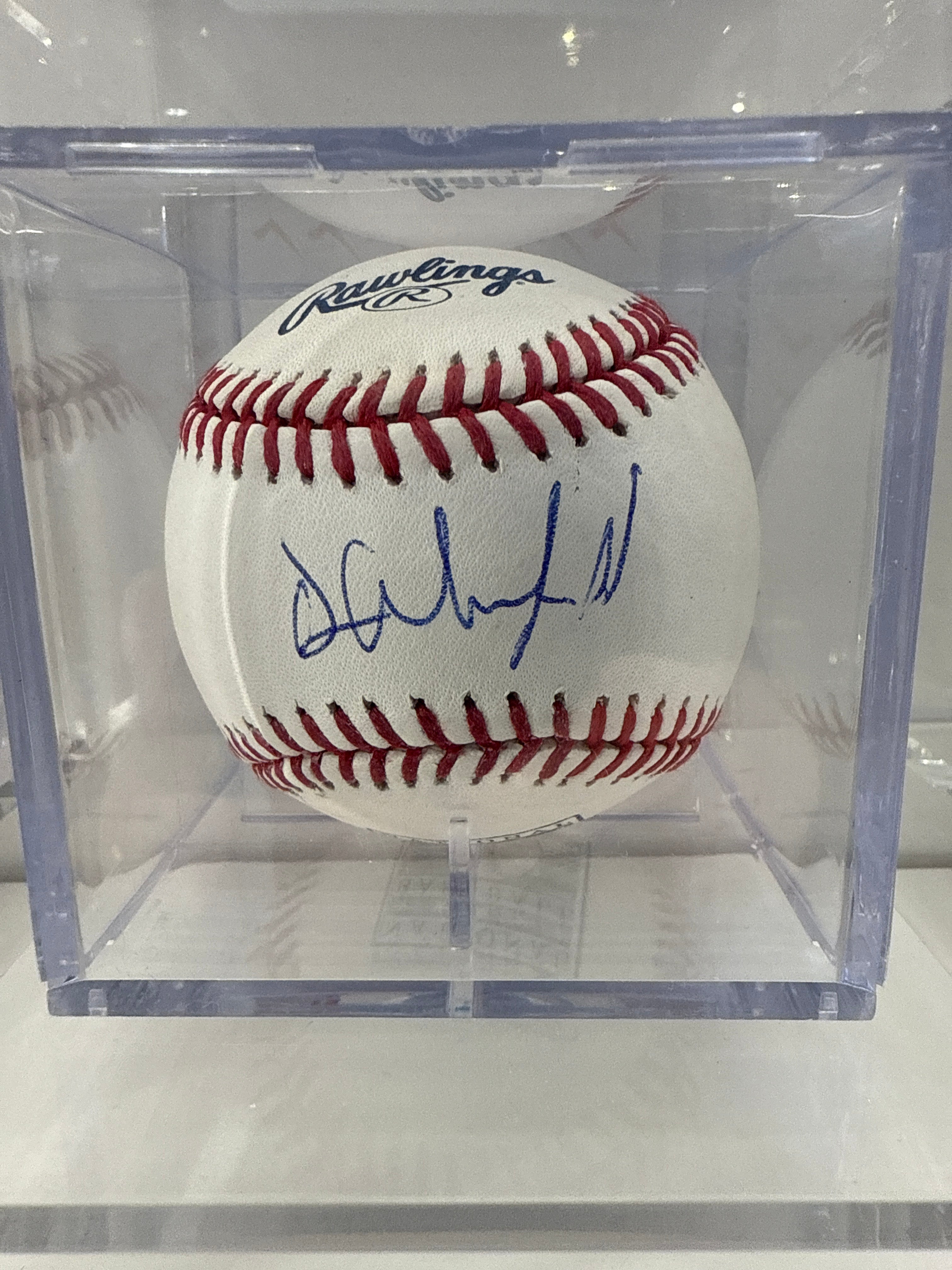 Dave Winfield Autograph Baseball Beckett COA
