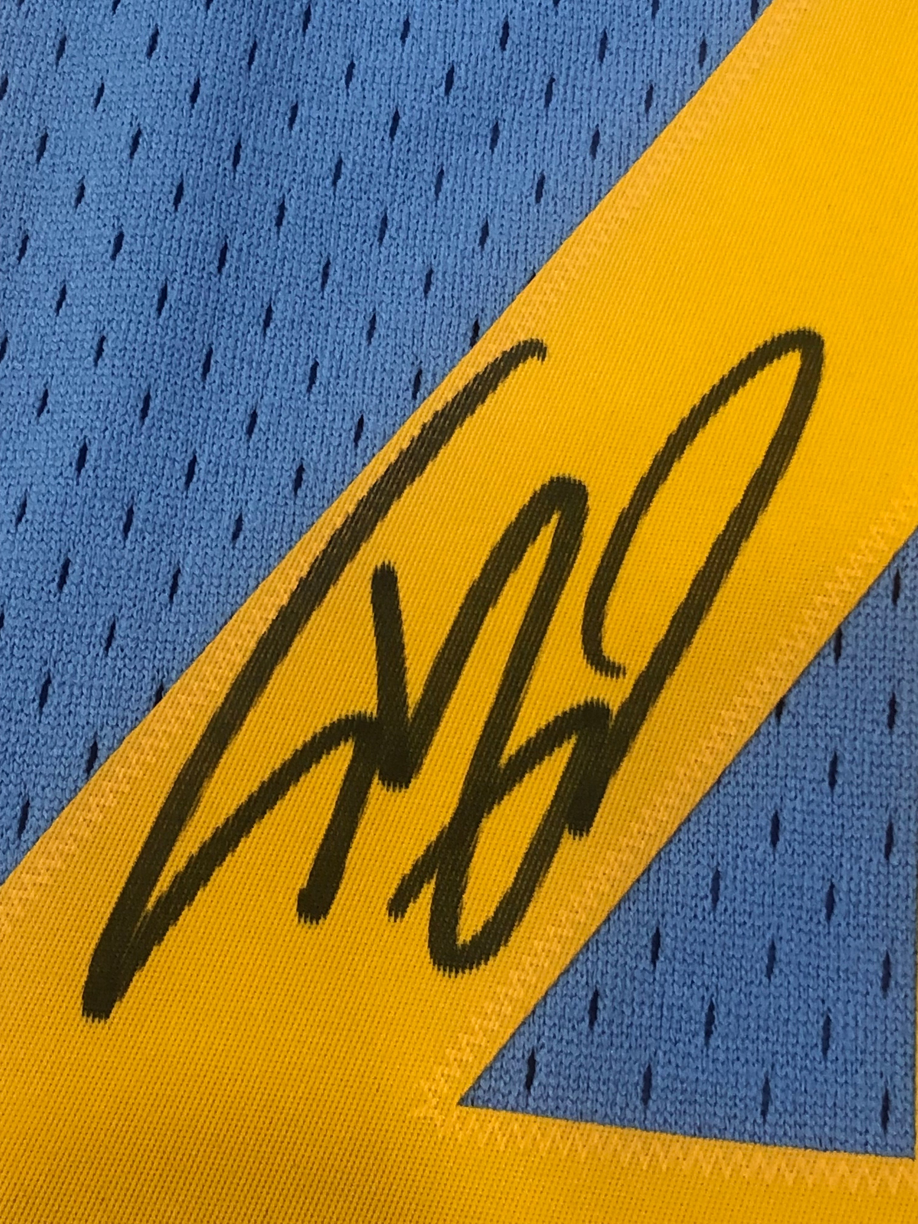 Shaquille O’Neal 2001-02 Mitchell & Ness Hardwood Classics Lakers Autographed Jersey
