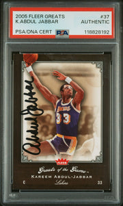 Kareem Abdul-Jabbar 2005-06 Fleer Greats of the Game #37 IP Autograph PSA Authentic