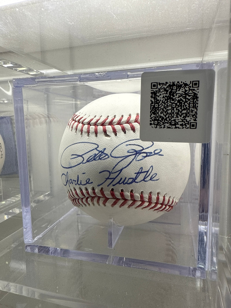 Pete Rose Autograph Baseball "Charlie Hustle" Inscription PSA/DNA Certifeid X64312