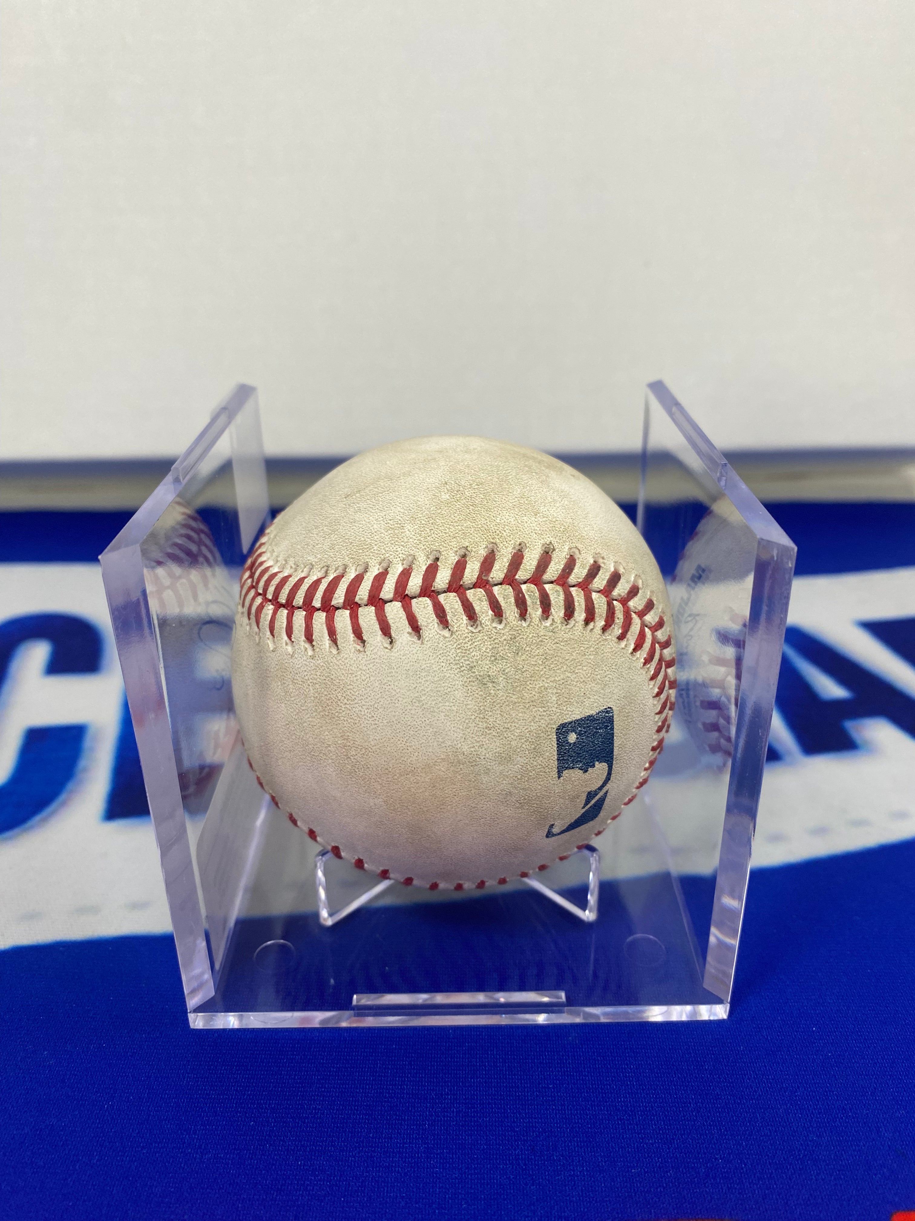 Ozzie Albies Autographed MLB Game Used Double Career Hit 132 Double 19 06/06/18