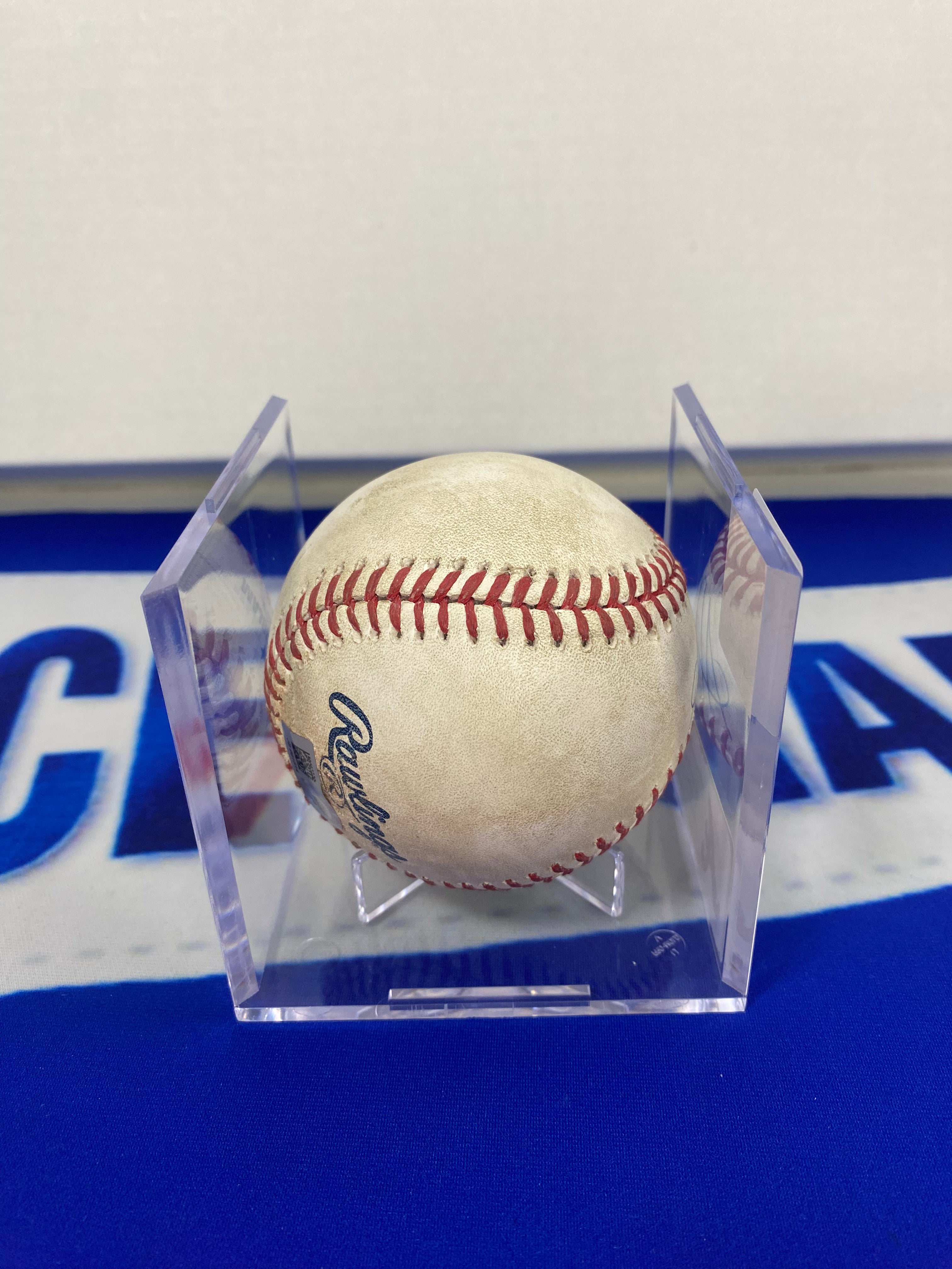 Ozzie Albies Autographed MLB Game Used Double Career Hit 132 Double 19 06/06/18