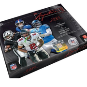 2025 Topps Signature Class NFL Jumbo Box