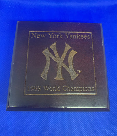 1998 New York Yankees World Series Championship Ring with Presentation Box