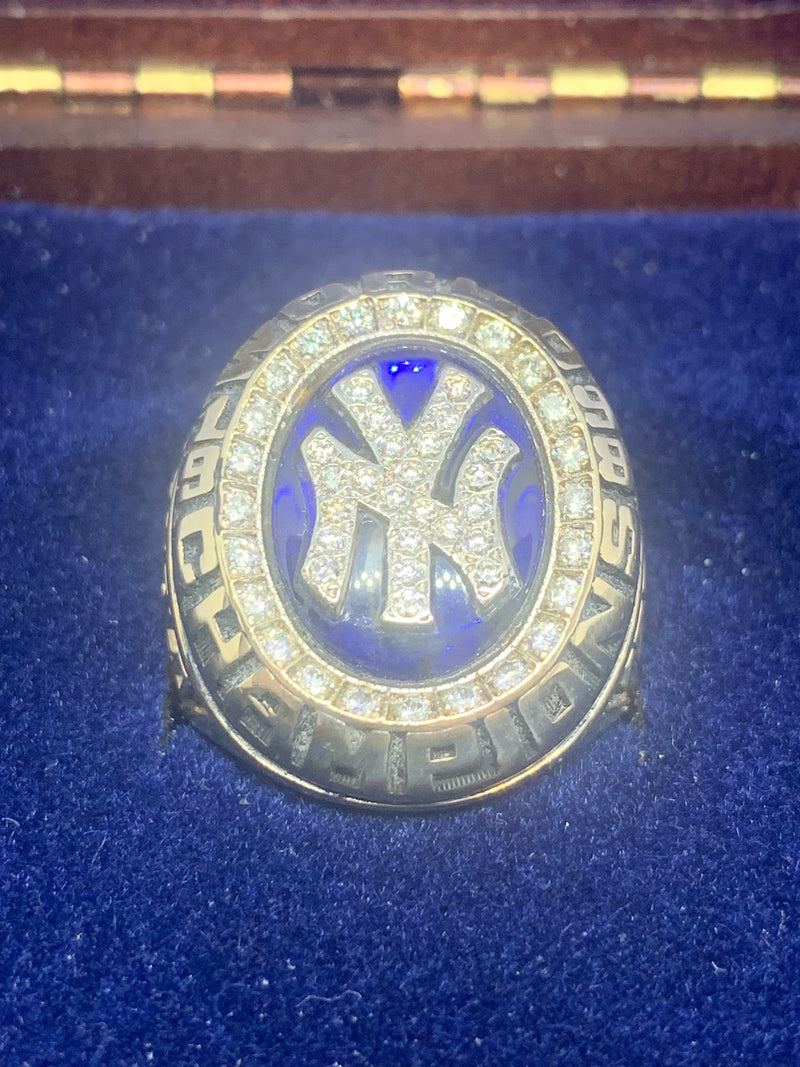 1998 New York Yankees World Series Championship Ring with Presentation Box