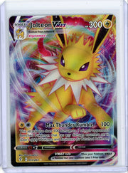 Jolteon VMAX 2021 Pokémon Evolving Skies rare holo 051/203