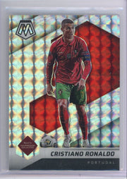 Cristiano Ronaldo 2021-22 Panini Mosaic Road to the World Cup Mosaic prizm