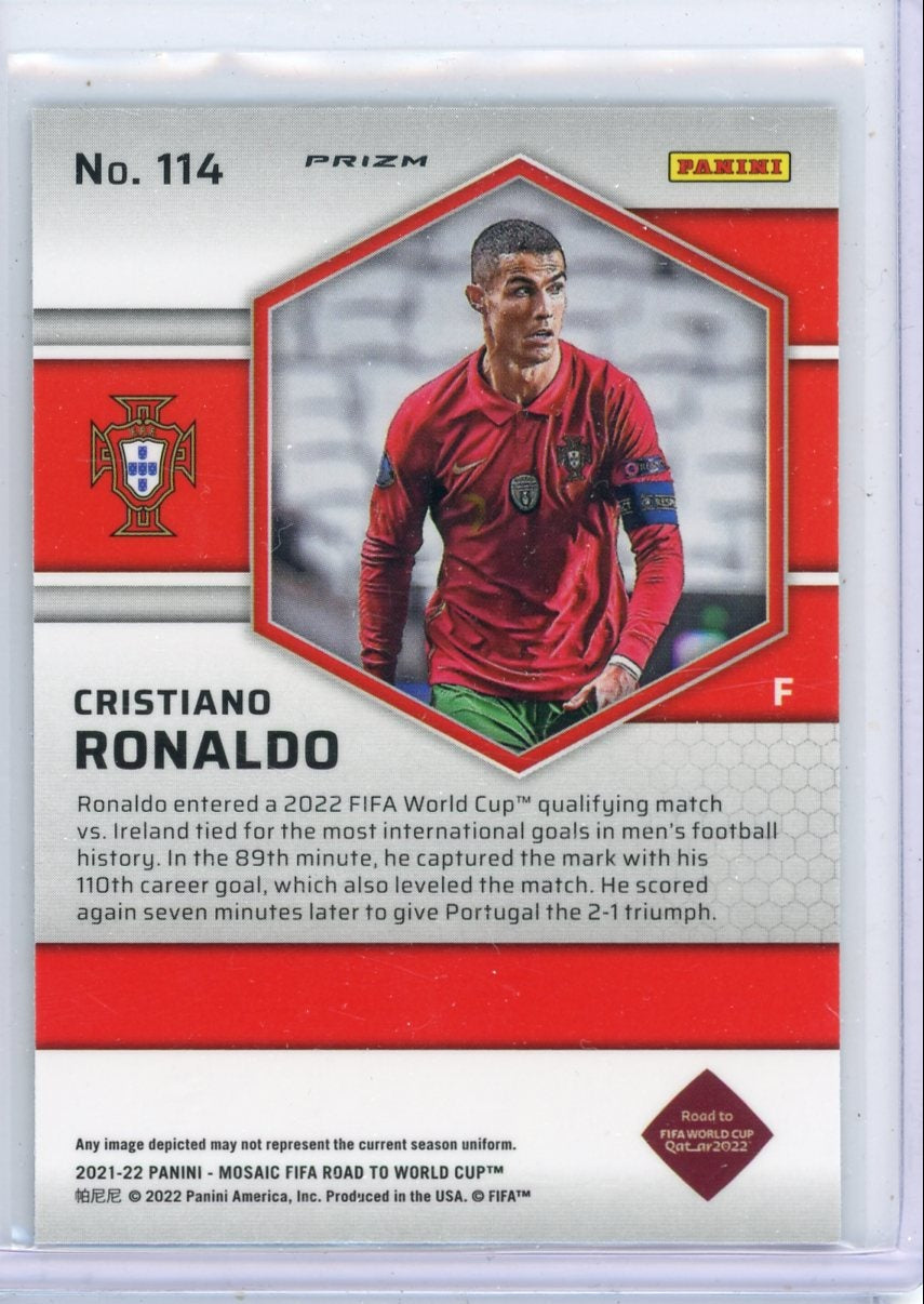 Cristiano Ronaldo 2021-22 Panini Mosaic Road to the World Cup Mosaic prizm