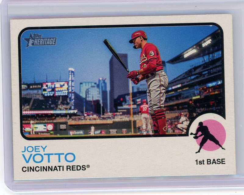 Joey Votto 2022 Topps Heritage Image variation 