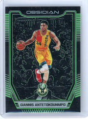 Giannis Antetokounmpo 2018-19 Panini Obsidian Electric Etch Green #'d 15/15