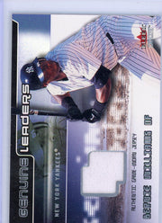 Bernie Williams 2002 Fleer Genuine Leaders game-used jersey relic