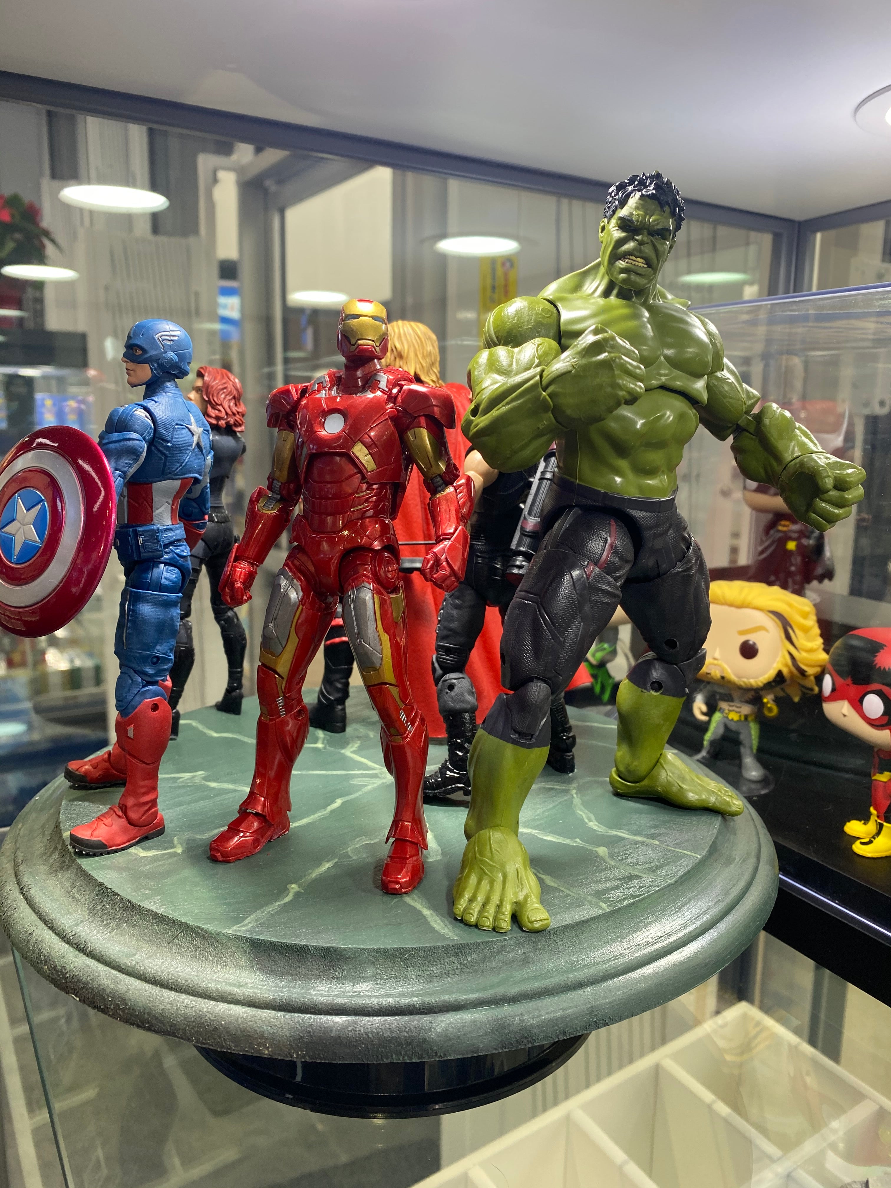 Marvel Avengers Figure Art display
