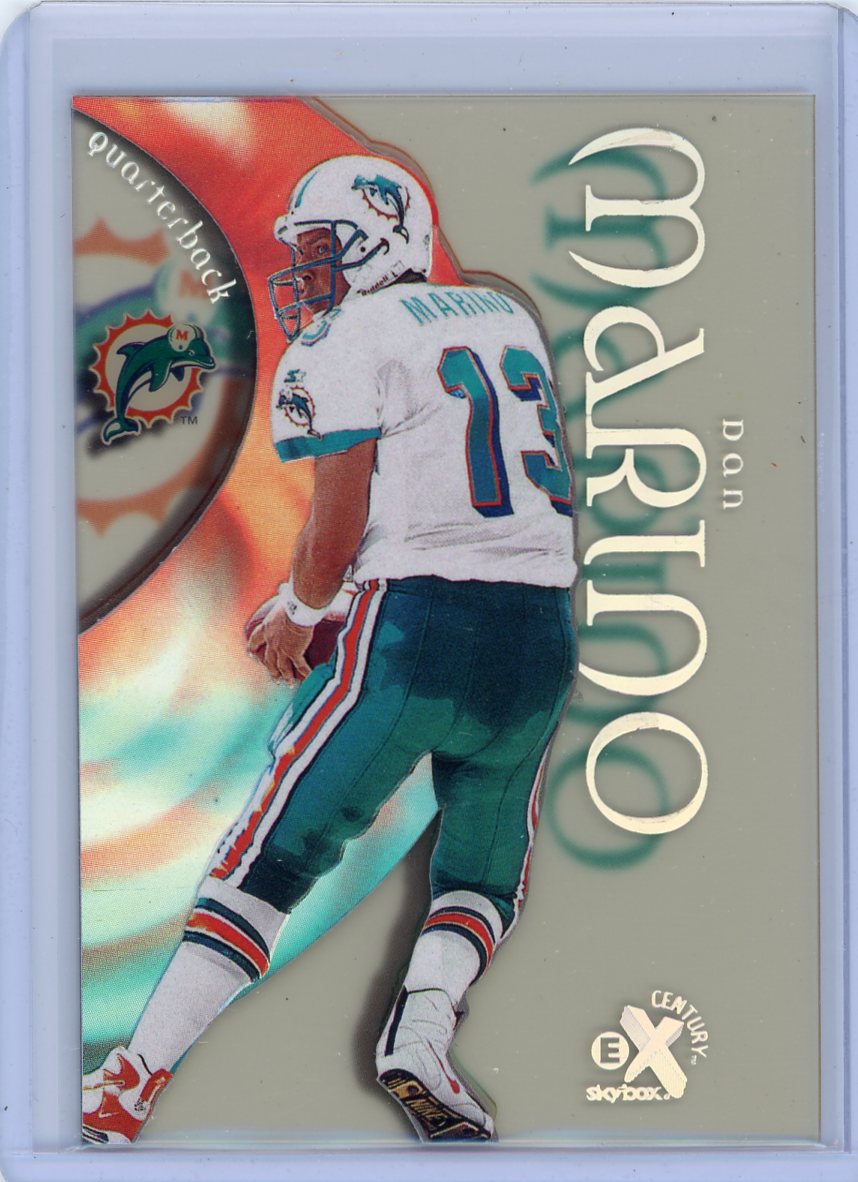 Dan Marino 1999 Fleer SkyBx EX Century #25 – Piece Of The Game